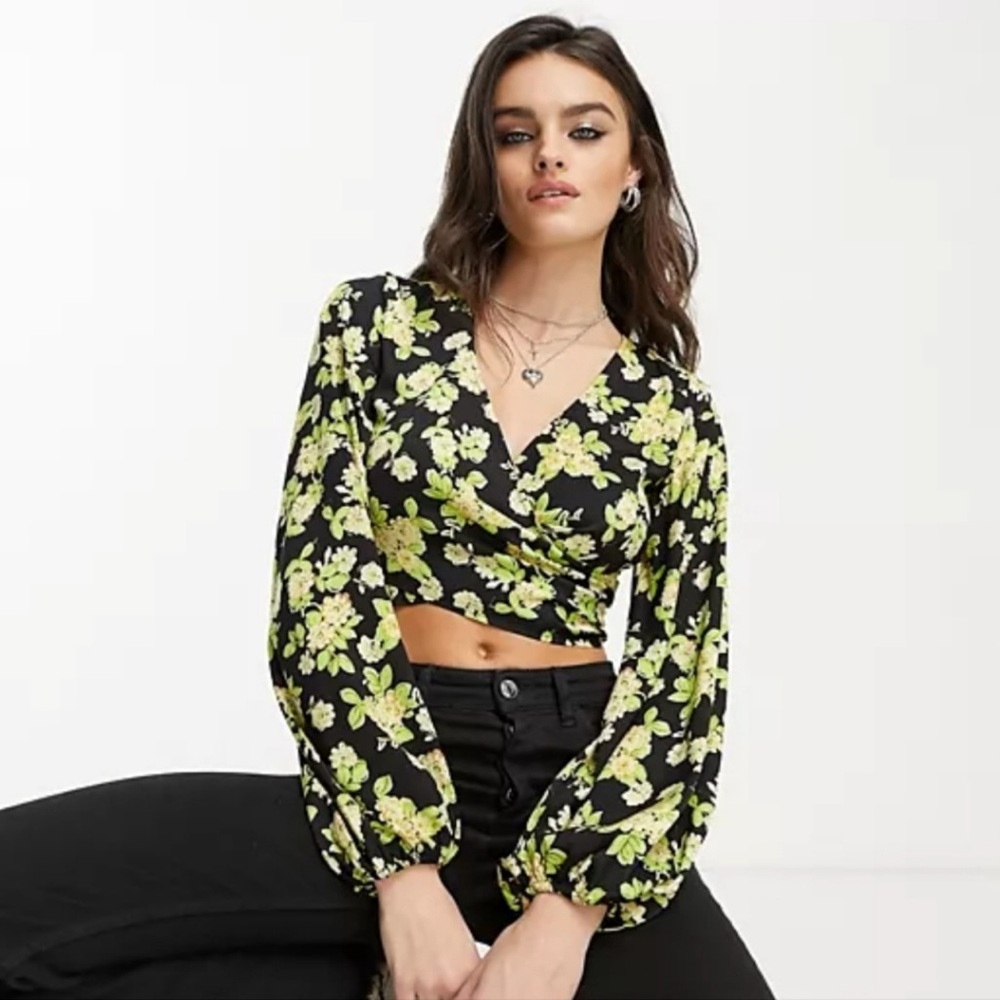 MNG Mango Floral Crop Long Sleeve Faux Wrap Top Women’s S NWT NEW